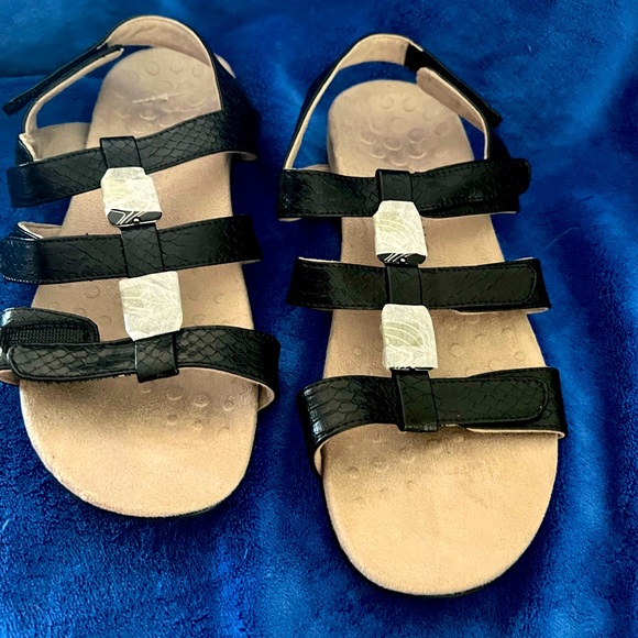 Vionic Amber sandals - Picture 1 of 6